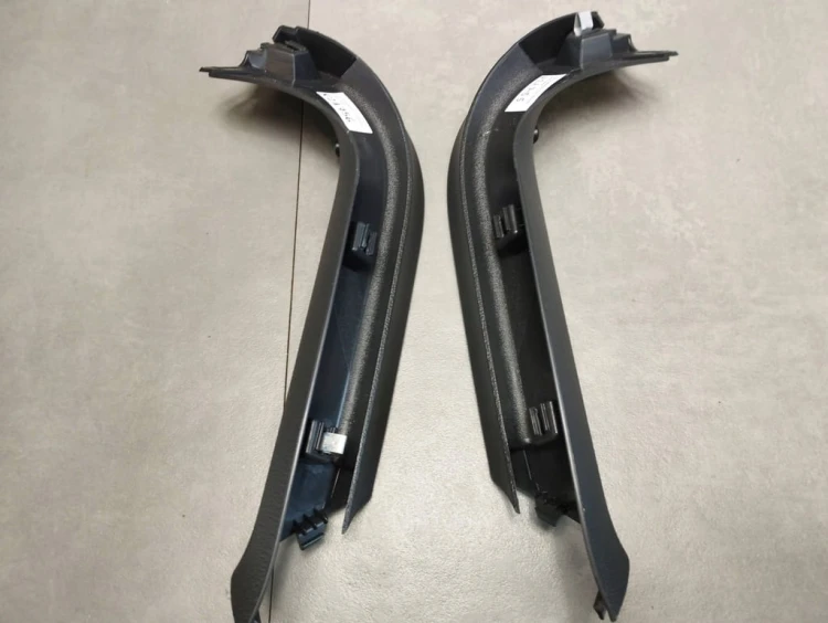Volkswagen Scirocco OSŁONY KLAPY BAGAŻNIKA TYŁ 1K8867703A 1K8867704A