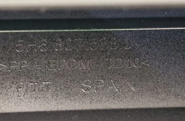ZDERZAK TYŁ TYLNY GOLF 8 R-LINE HB 6PDC 5H6807421D LC9A