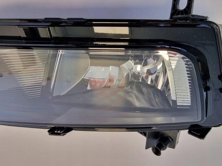 VW TOURAN II HALOGEN NOWY LEWY 5TA941661A