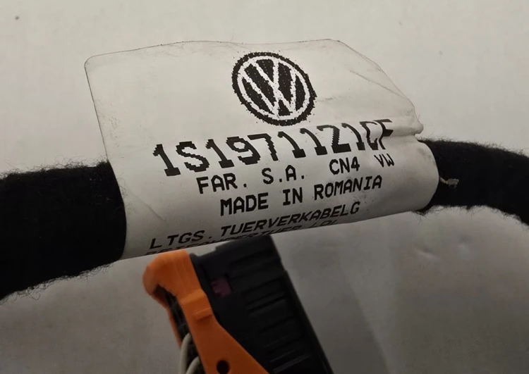 VW UP CITIGO MII WIĄZKA DRZWI PRAWY PRZÓD 1S1971121CF