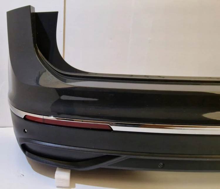 ZDERZAK TIGUAN II LIFT ZDERZAK TYŁ TYLNY LI7F ZDRZAK 4xPDC