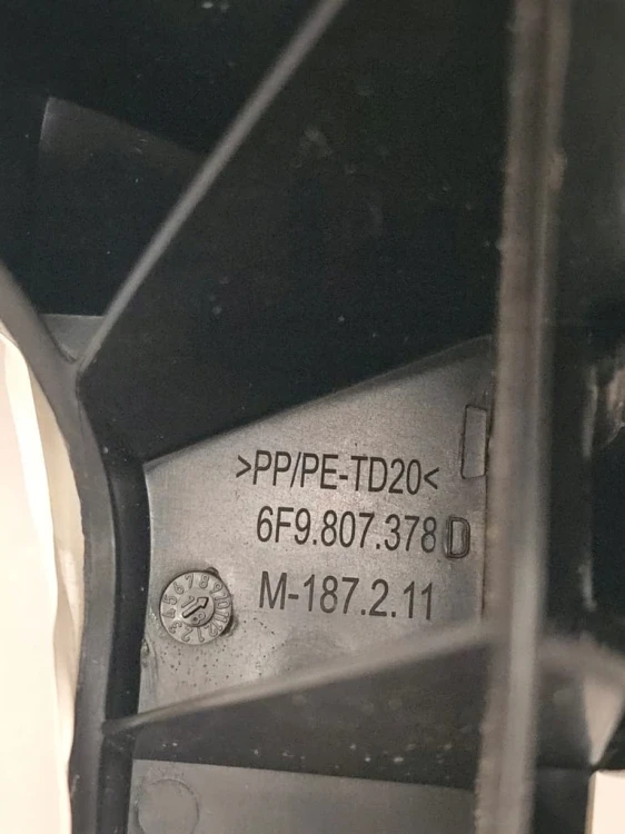 SEAT ARONA ŚLIZG MOCOWANIE ZDERZAKA PRAWY TYŁ 6F9807378D