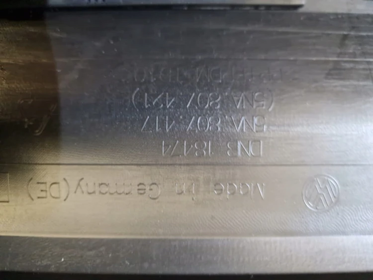 ZDERZAK TIGUAN II LIFT ZDERZAK TYŁ TYLNY LI7F ZDRZAK 4xPDC