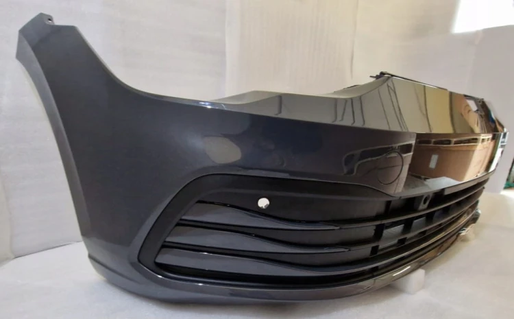 ZDERZAK PRZEDNI VW GOLF 8 VIII 4PDC LC7Q ZDERZAK PRZÓD 5H0807221H 5H0807217