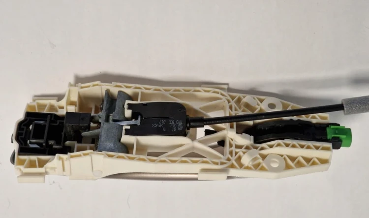 VW TOUAREG 3 III KLAMKA KESSY PRAWY TYŁ LC1Y 850839885