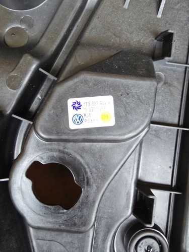 VW ID BUZZ CARGO MECHANIZM PODNOSZENIA SZYBY PRAWY PRZÓD 1T3837402A