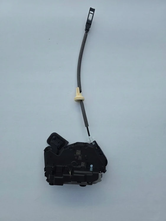 VW AUDI SKODA SEAT ZAMEK DRZWI PRAWY PRZÓD B6E 5TB837016E