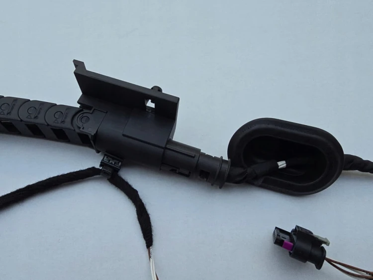 VW ID BUZZ WIĄZKA ELEKTRYCZNA TYLNYCH LEWYCH DRZWI PRZESUWNYCH 1T5970136