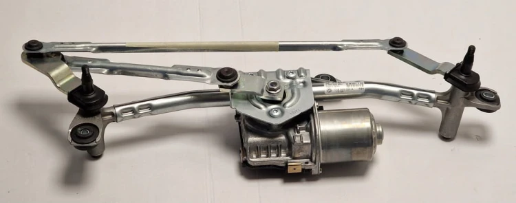 VW ID.4 MECHANIZM WYCIERACZEK PRZÓD 11B955023A