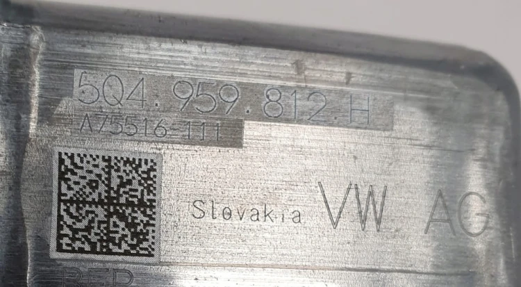 VOLKSWAGEN AUDI SILNICZEK SZYBY 5Q4959812H