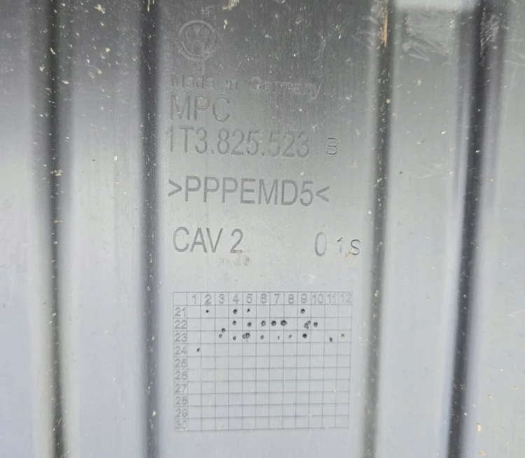 VW ID BUZZ OSŁONA PŁYTA PODWOZIA POD ZDERZAK 1T3825523B