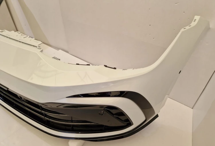 ZDERZAK PRZEDNI GOLF 8 VIII R-LINE 6PDC L0K1 ZDERZAK PRZÓD 5H0807221G