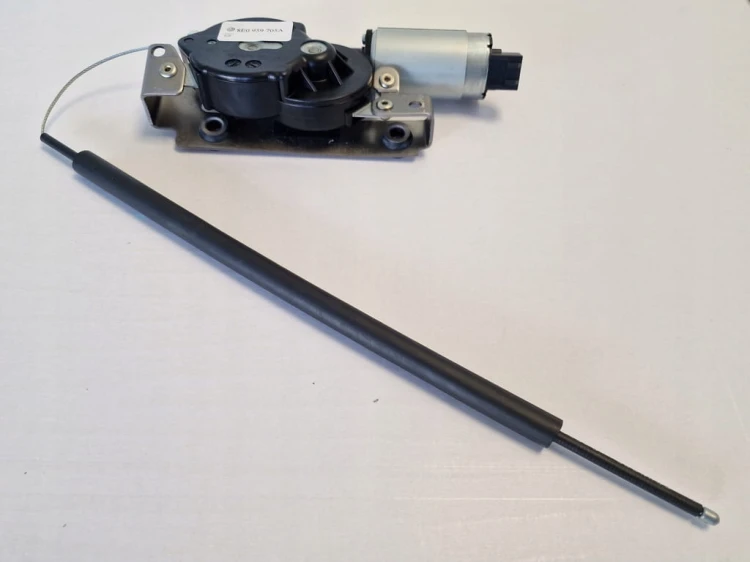 VW TOUAREG AUDI A4 S4 RS4 SILNIK FOTELA 8E0959705A