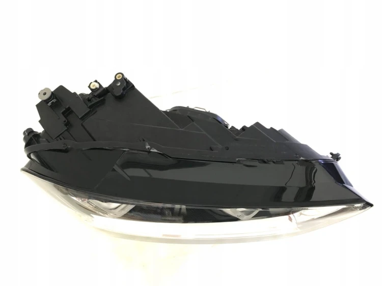 VW GOLF VII SPORTSVAN BIXENON LED LAMPA PRAWY 517