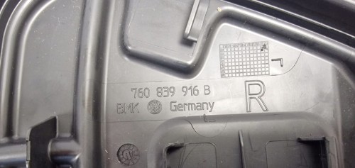 TOUAREG III PRAWY TYŁ ZAŚLEPKA DRZWI 760839916B 760839916A