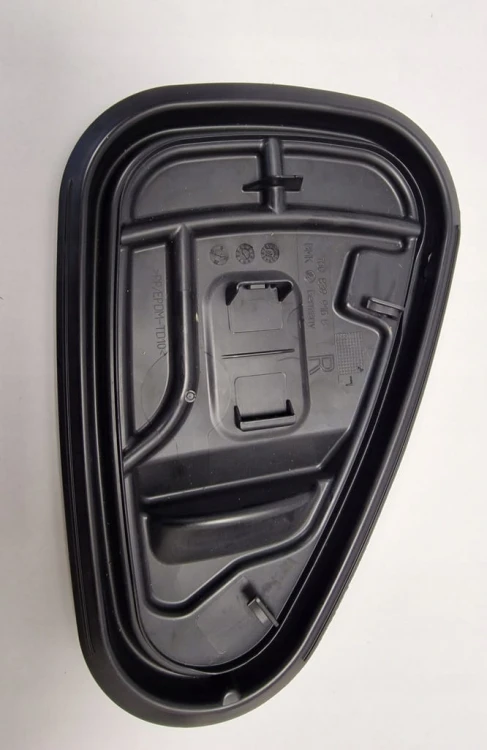 TOUAREG III PRAWY TYŁ ZAŚLEPKA DRZWI 760839916B 760839916A