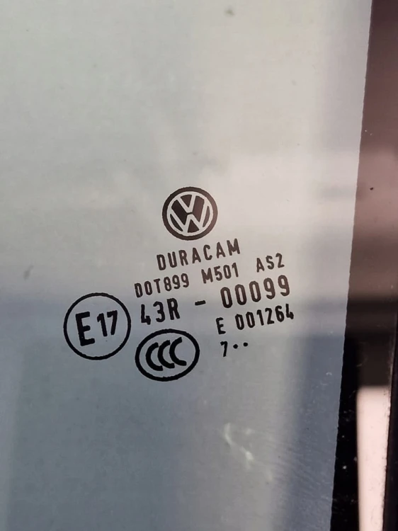 VW TOUAREG III SZYBA TRÓJKĄT PRZÓD LEWA 760845113