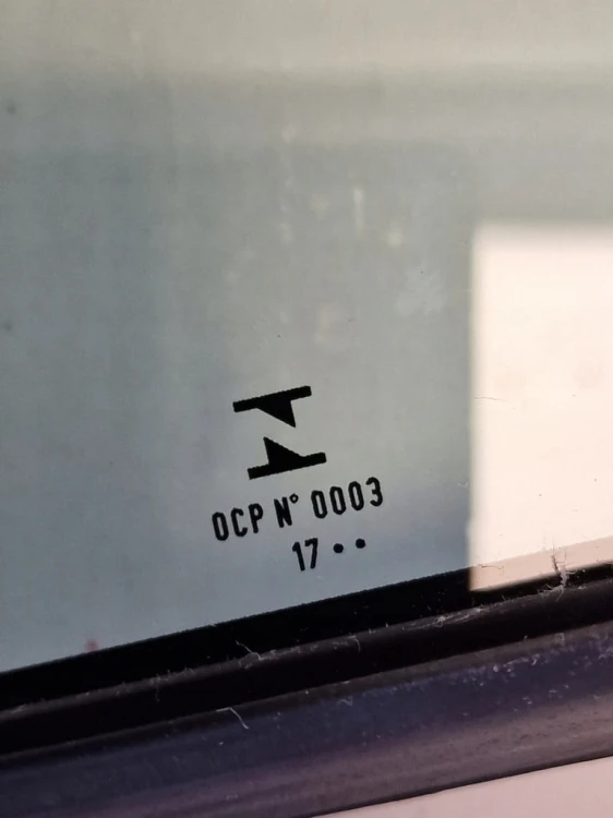 VW TOUAREG III SZYBA TRÓJKĄT PRZÓD LEWA 760845113