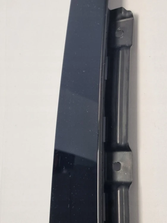 TOUAREG 3 LISTWA DRZWI PRAWY PRZÓD PIANO 760837902