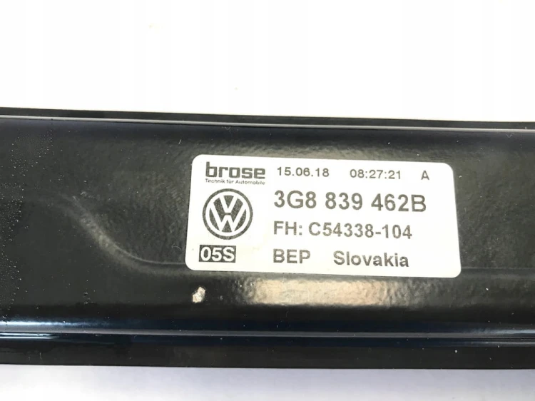 VW ARTEON MECHANIZM SZYBY PRAWY TYŁ 3G8839462B