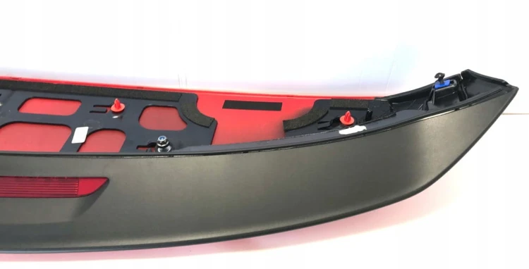 VW T-ROC SPOILER TYLNEJ KLAPY 2GA827933 CZERWONY