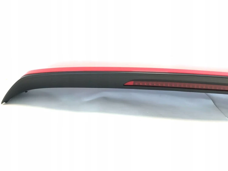 VW T-ROC SPOILER TYLNEJ KLAPY 2GA827933 CZERWONY