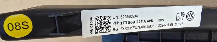 VW ID BUZZ CARGO OSŁONA POSZYCIE SŁUPKA 1T3868223A