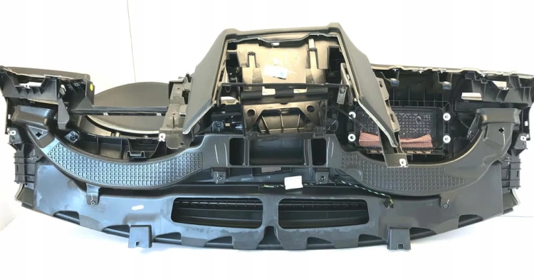 VW JETTA DESKA ROZDZIELCZA KONSOLA KOKPIT 5C6