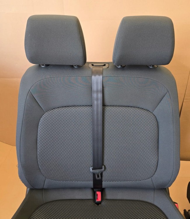 ID BUZZ CARGO KANAPA 2 OSOBOWA FOTEL KIEROWCY PODGRZEWANE 1T5881806E AKL