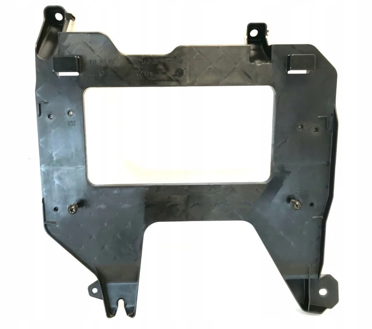 VW TOUAREG 3 UCHWYT WZMACNIACZA DYNAUDIO 4M4907456