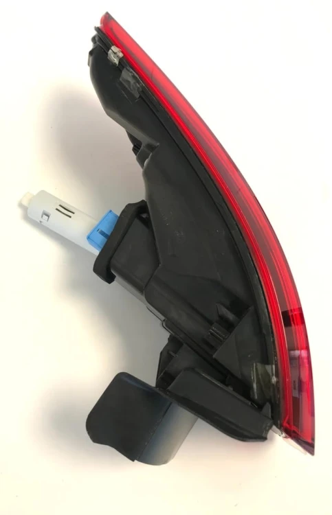 TOUAREG III R-LINE LAMPA TYŁ PRAWA LED 760945208