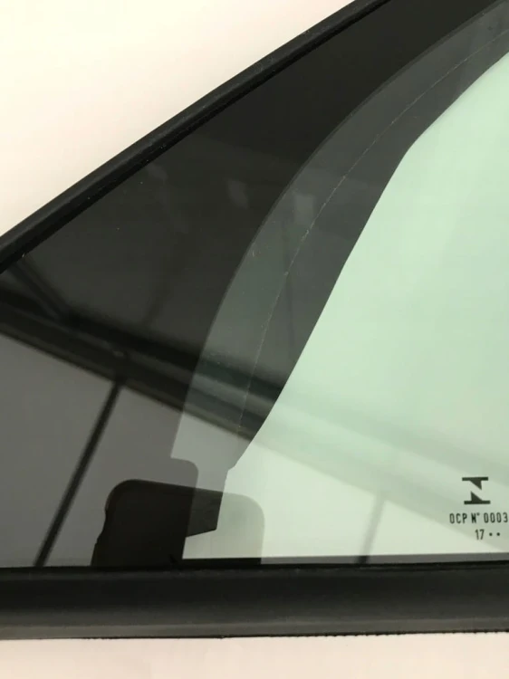 VW TOUAREG III SZYBA TRÓJKĄT PRZÓD LEWA 760845113A