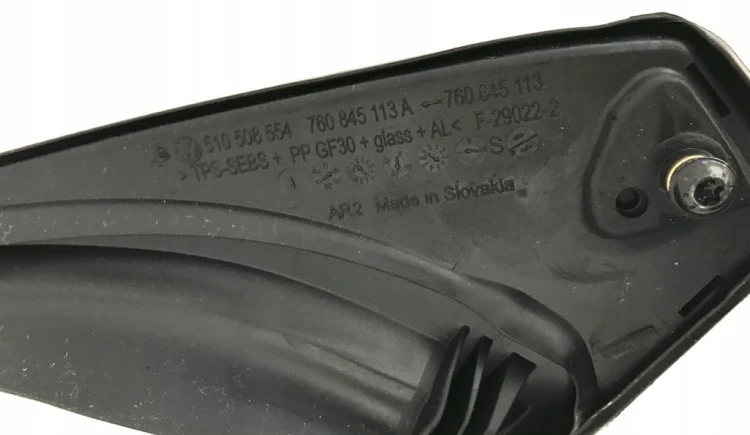 VW TOUAREG III SZYBA TRÓJKĄT PRZÓD LEWA 760845113A