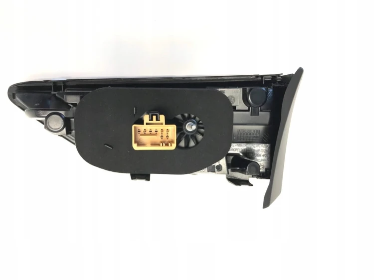 VW GOLF 8 VIII KOMBI LAMPA LEWY TYŁ W KLAPE BAGAZNIKA LED 5H0945093D