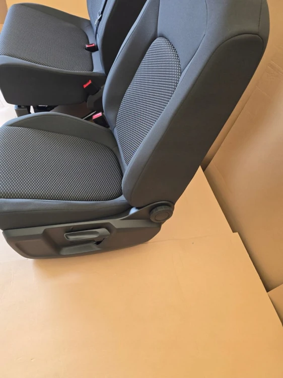ID BUZZ CARGO KANAPA 2 OSOBOWA FOTEL KIEROWCY PODGRZEWANE 1T5881806E AKL