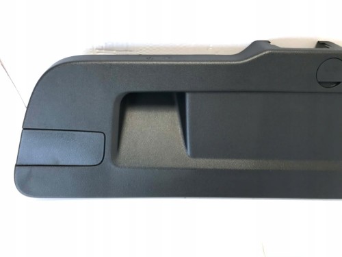 VW JETTA TAPICERKA KLAPY TYŁ 5C6867605A