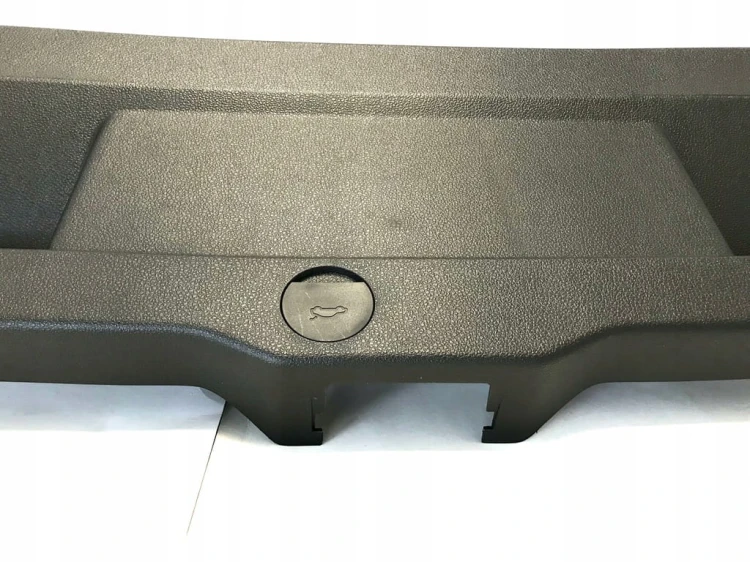 VW JETTA TAPICERKA KLAPY TYŁ 5C6867605A