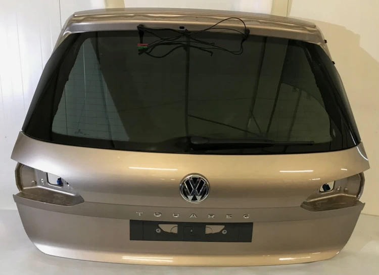 VW TOUAREG III 3 KLAPA TYLNA BAGAŻNIKA 760 LC1Y