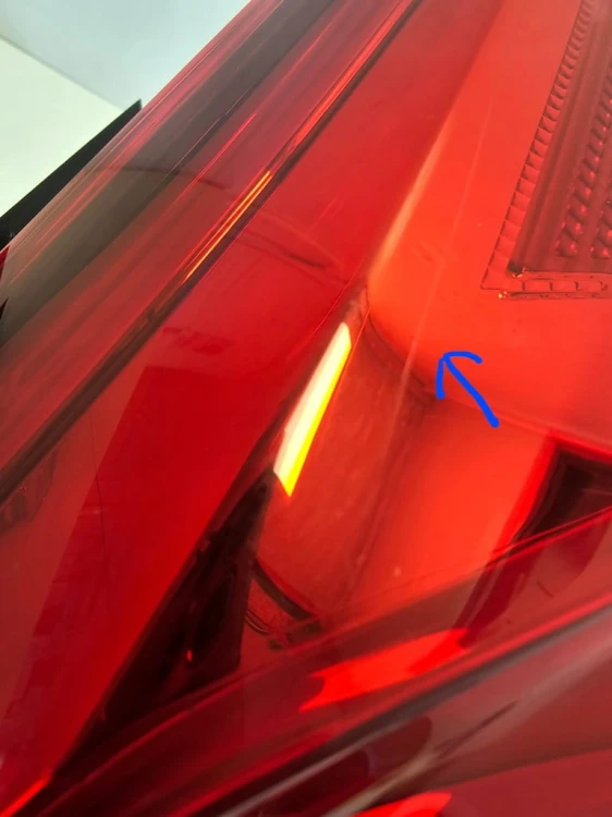 VW T-ROC LAMPA PRAWY TYŁ TYLNA PRAWA OEM 2GA945096