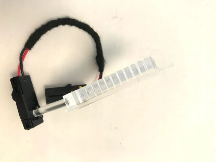 VW TOUAREG III PODŚWIETLENIE KLAMKI LED 760919416