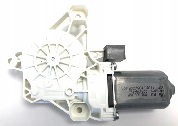 VW TOUAREG 3 III SILNIK SZYBY 4K0959801 PRAWY PRZEDNI
