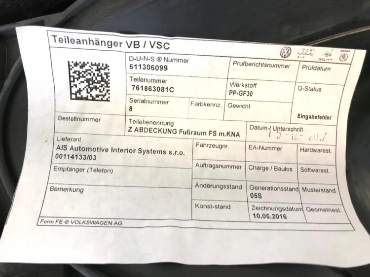 VW TOUAREG III DOLNA OSŁONA KONSOLI 761863081C