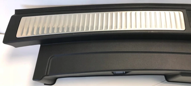 VW TOUAREG III 3 OSŁONA PROGU BAGAŻNIKA 760863459C