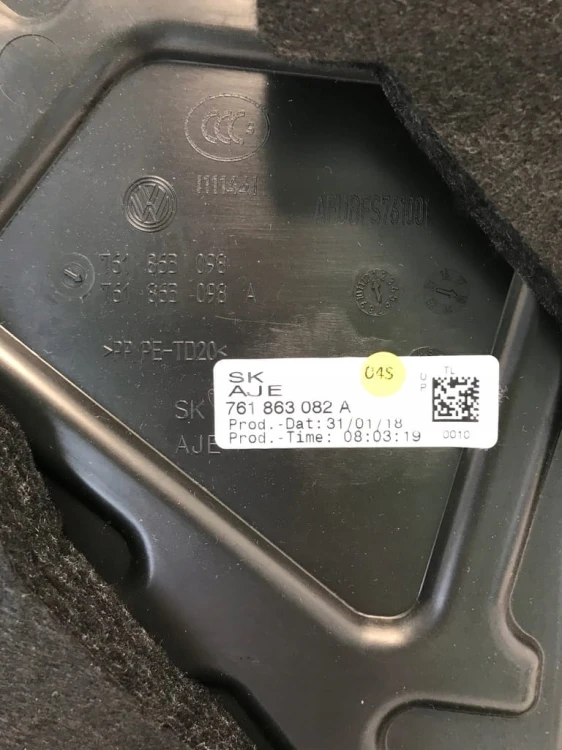 VW TOUAREG III OSŁONA KONSOLI 761863082A