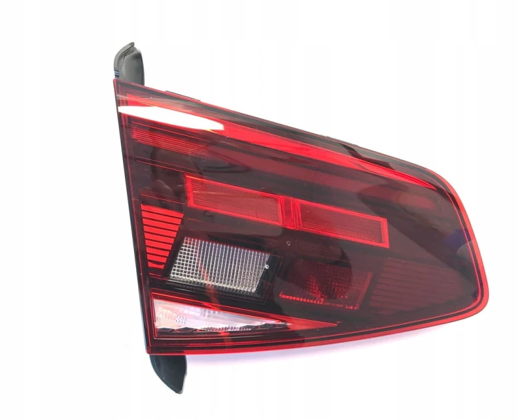 VW PASSAT B8 LIFT LAMPA LEWA TYŁ SEDAN 3G5 ANGLIK