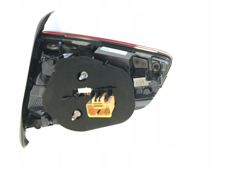 VW PASSAT B8 LIFT LAMPA LEWA TYŁ SEDAN 3G5 ANGLIK
