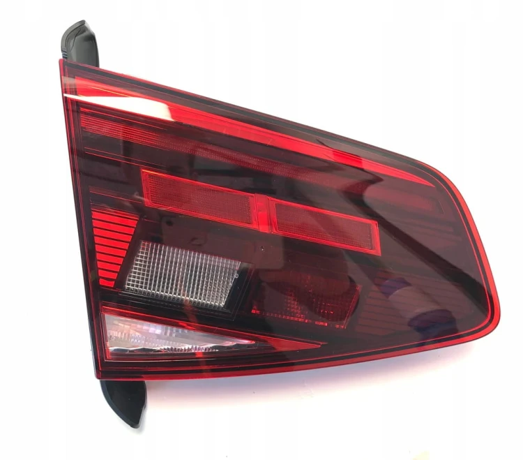 VW PASSAT B8 LIFT LAMPA LEWA TYŁ SEDAN 3G5 ANGLIK
