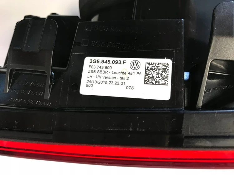 VW PASSAT B8 LIFT LAMPA LEWA TYŁ SEDAN 3G5 ANGLIK