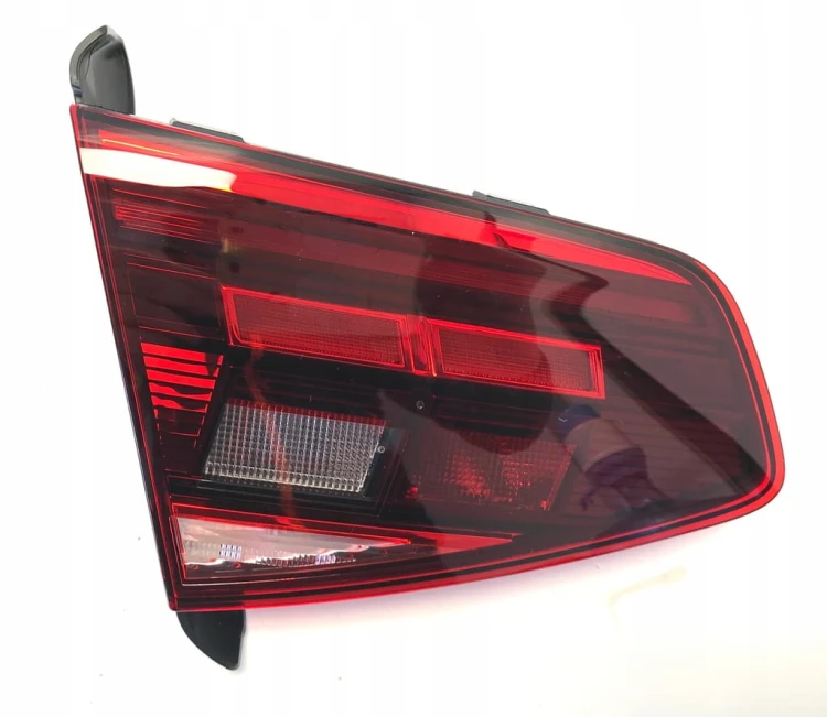 VW PASSAT B8 LIFT LAMPA LEWA TYŁ SEDAN 3G5 ANGLIK