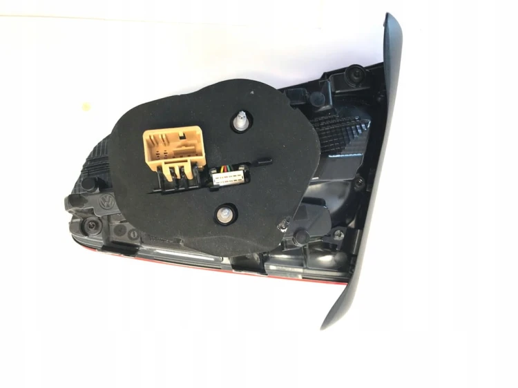 VW PASSAT B8 LIFT LAMPA LEWA TYŁ SEDAN 3G5 ANGLIK